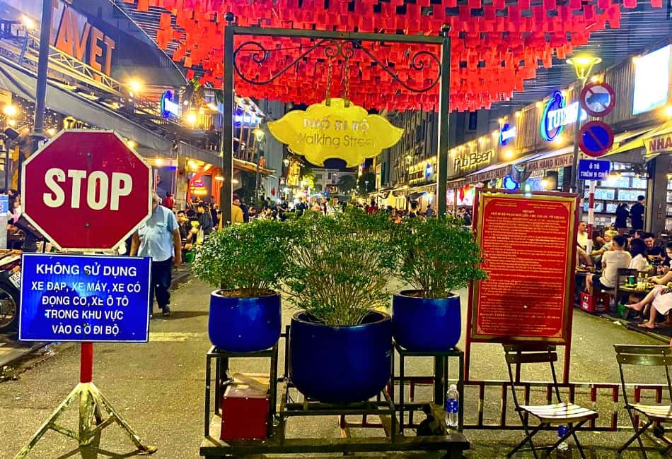 Hue Night Walking Street - Discover The City's Vibrant Nightlife Scene 